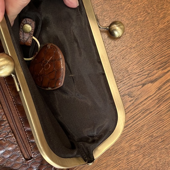 Jessica Simpson fold over Tiffany KissLock bag. Brown, excellent condition. - Picture 7 of 11